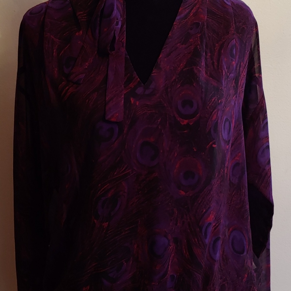 Ladies top - Picture 3 of 5